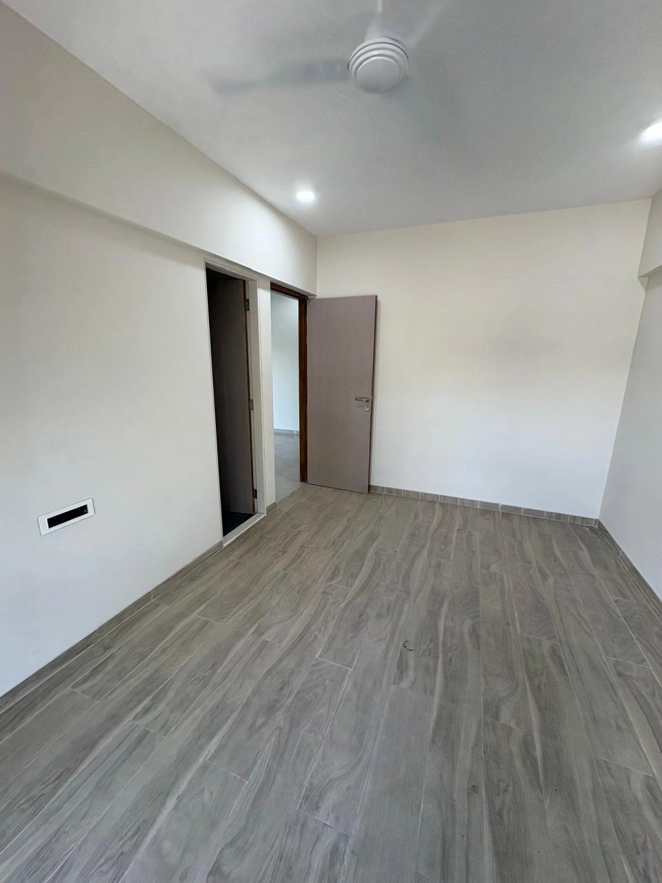 2 BHK Flat for Rent in Bhanu Jyoti, Malad East